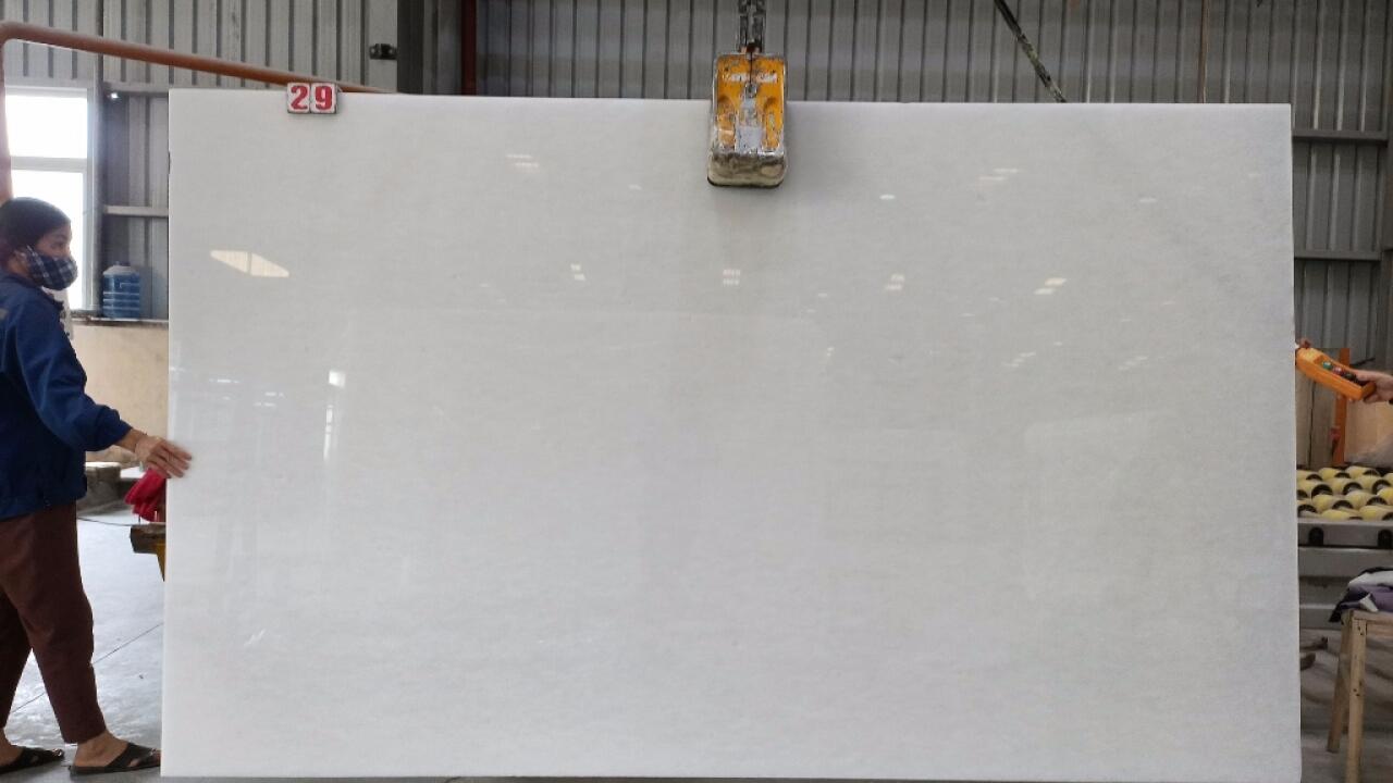 Snow White Polished 2cm Marble by PACIFICA