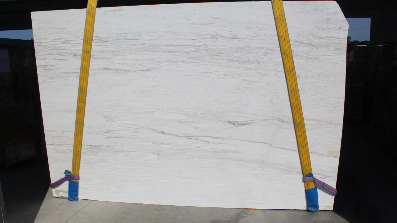 Calacatta Caldia Polished/Honed 2cm Marble by PACIFICA
