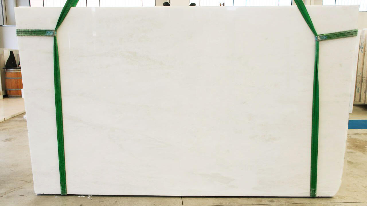 Bianco Rhino Polished 2cm Marble by PACIFICA