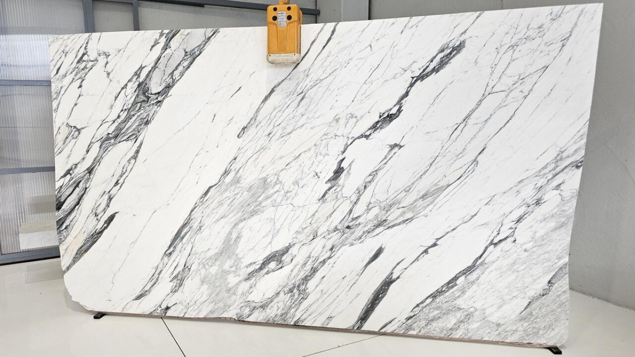 Calacatta Corchia Polished 2cm Marble by PACIFICA