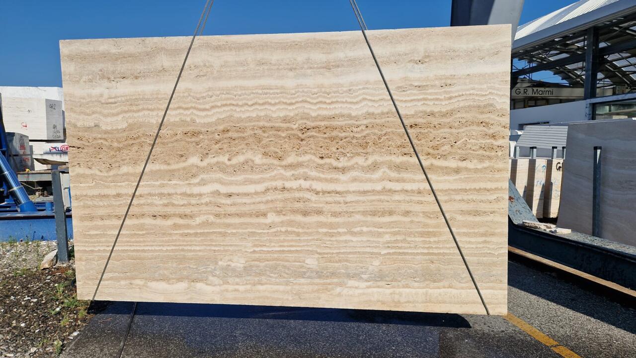 SlabRomanLightVC/UF&H(P15) Travertine by PACIFICA