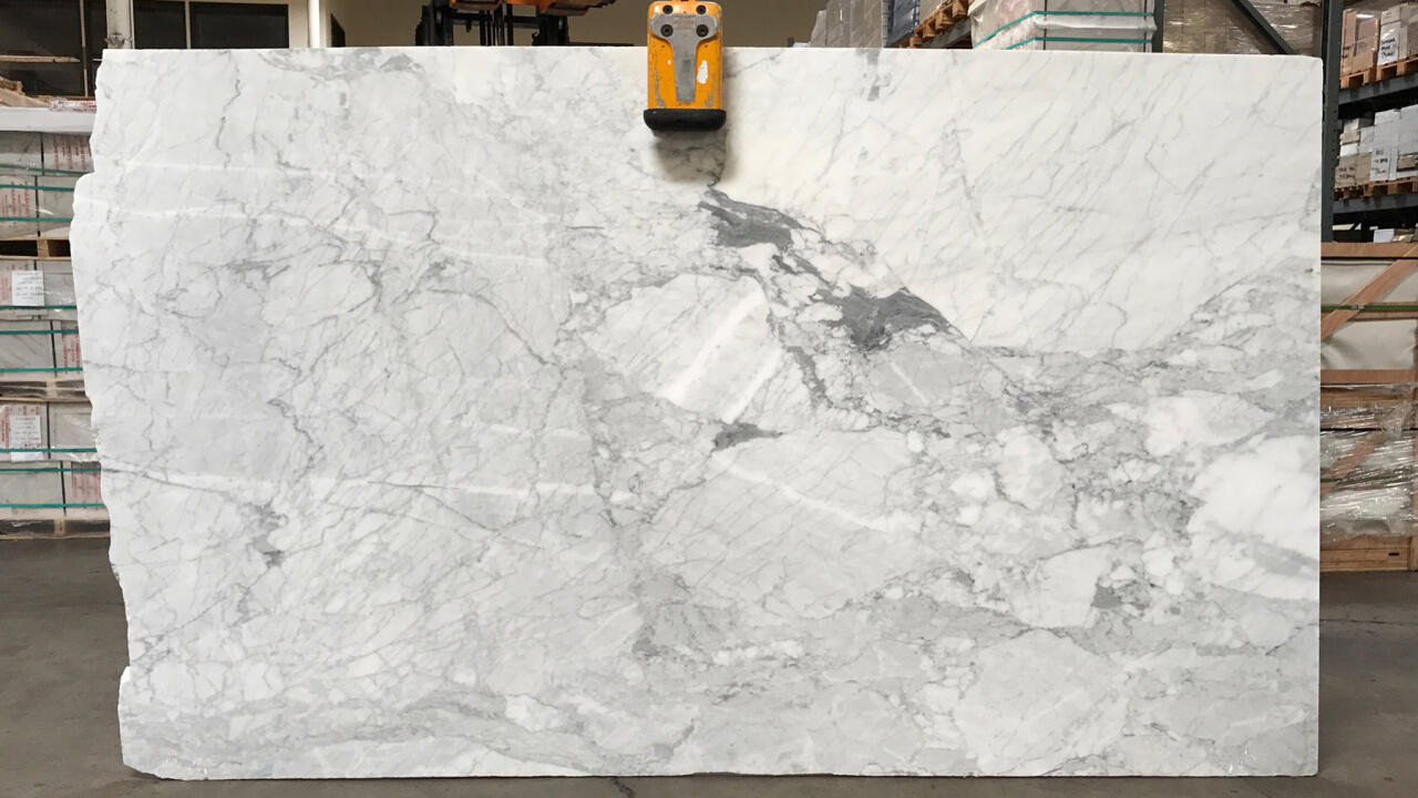 Bianco Venatino Polished 2cm Marble by PACIFICA