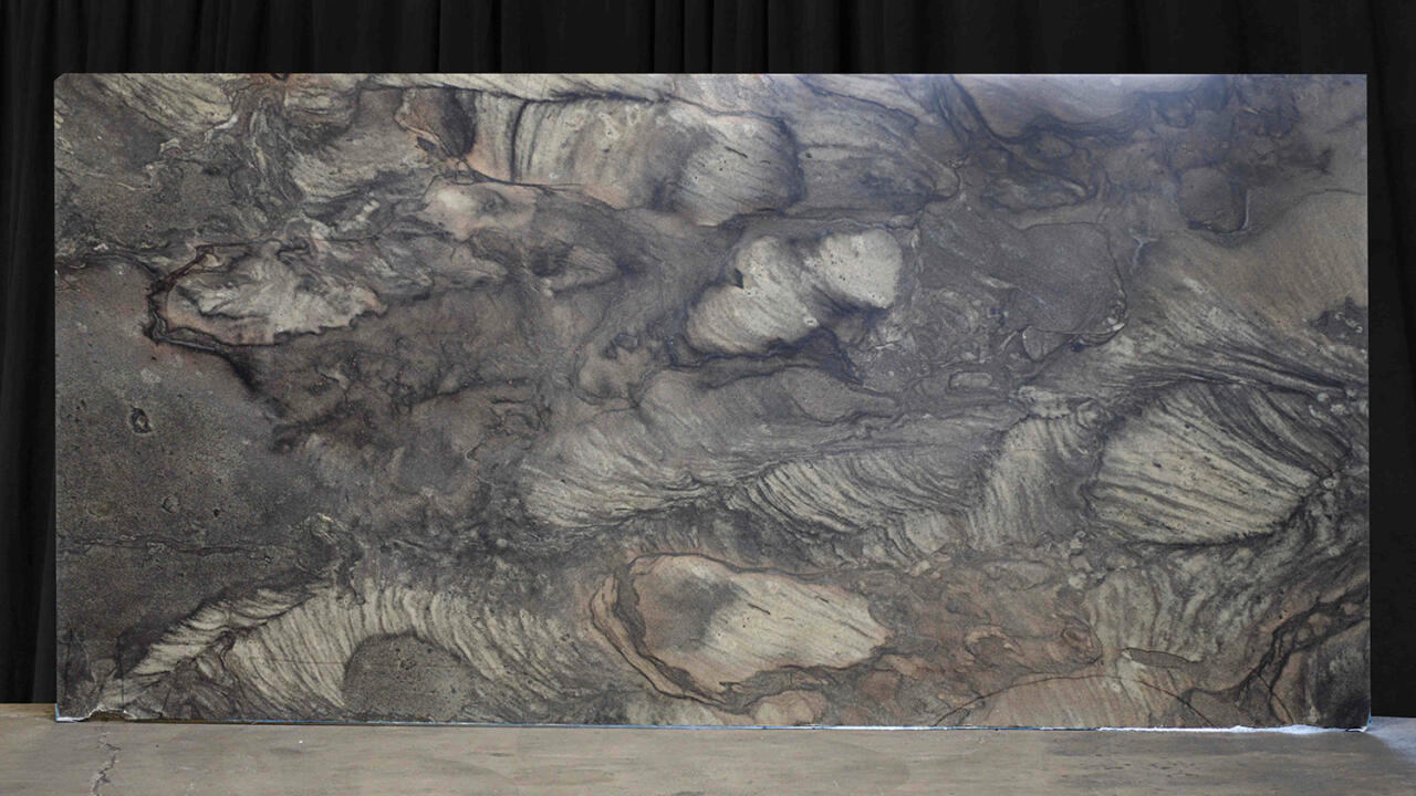 Platinus Dark 2cm Quartzite by PACIFICA