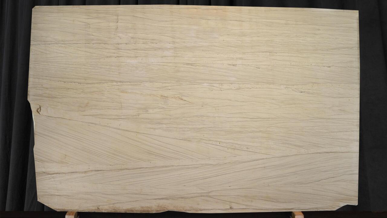 Mustang 2cm Quartzite by PACIFICA