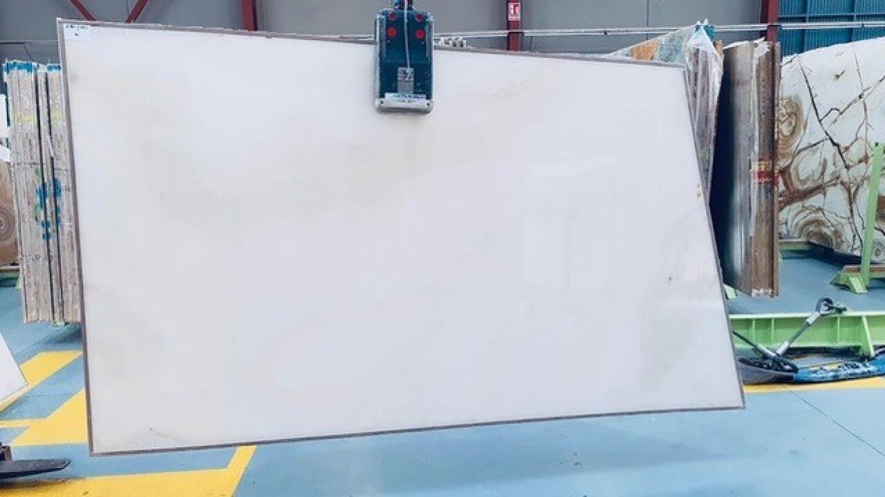 White Onyx Extra Polished Finish 2cm Onyx by PACIFICA