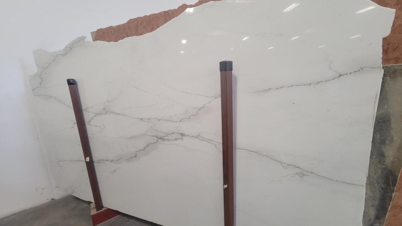 Calacatta Lincoln Polished 2cm Marble by PACIFICA
