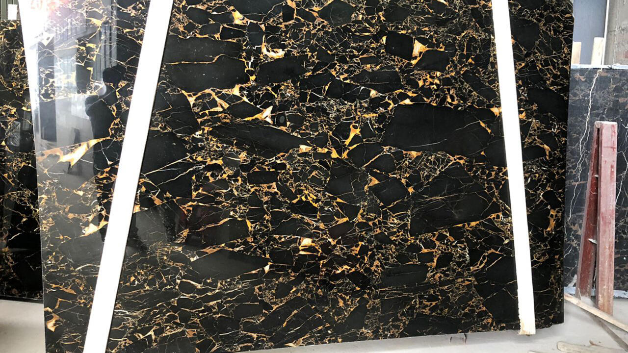 Montmartre Polished 2cm Marble by PACIFICA