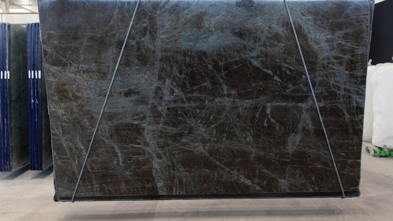 Madeira 2cm Quartzite by PACIFICA