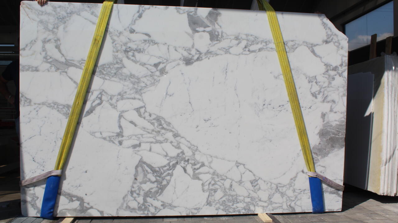 Calacatta Carrara Polished 2cm Marble by PACIFICA