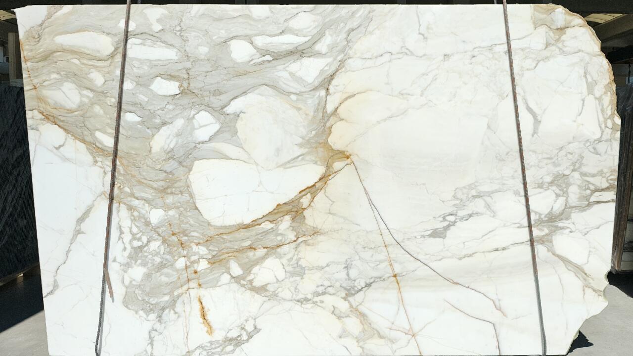 Calacatta Macchia Vecchia Honed 2cm Marble by PACIFICA