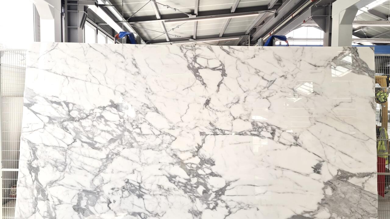 Statuario Extra Polished 2cm Marble by PACIFICA