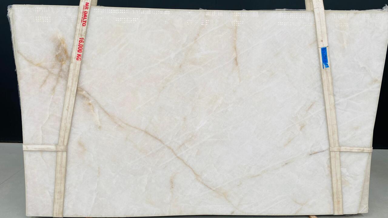 Cristallo 1st Choice 2cm Quartzite by PACIFICA
