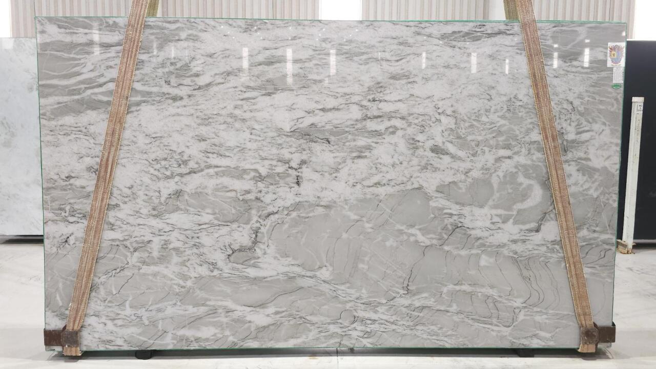 Crystal Nuage Leather 2cm Quartzite by PACIFICA