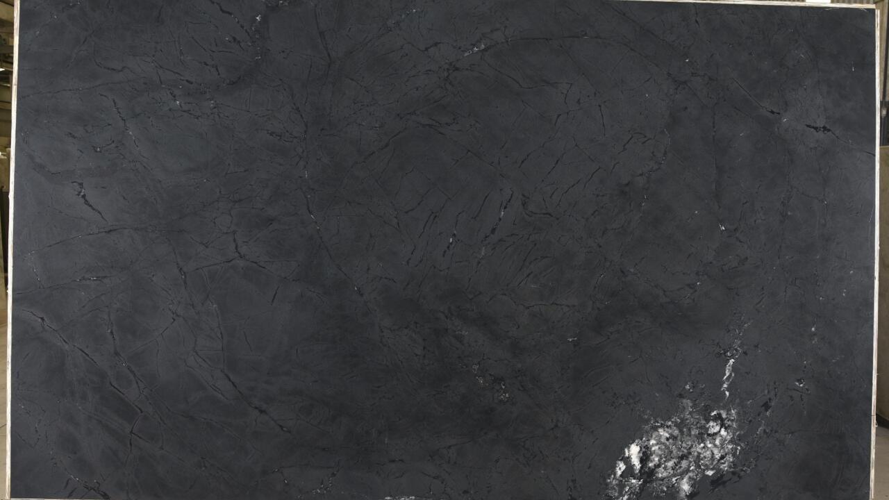 Saratoga Quartzite Leather 2cm Quartzite by PACIFICA
